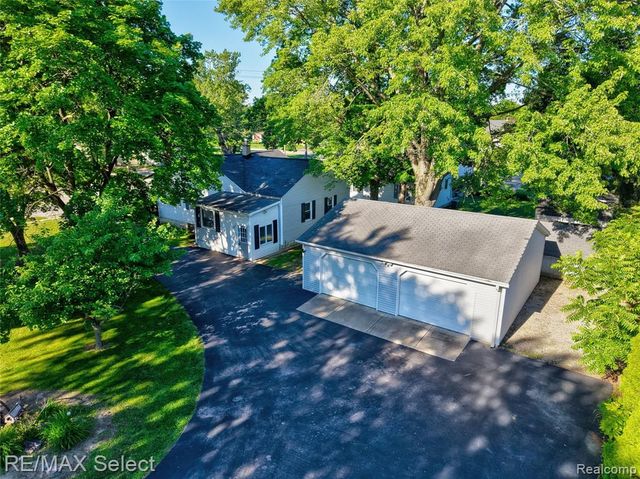 406 E Vienna Street, Clio, MI 48420