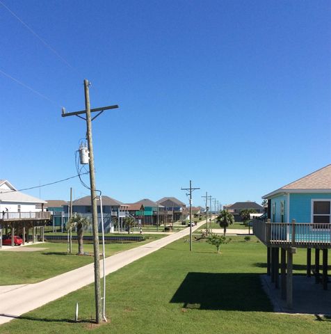 915 Sandollar, Crystal Beach, TX 77650