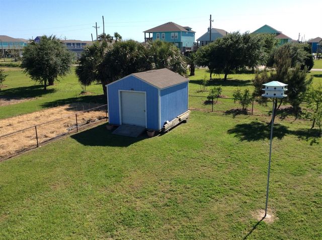 915 Sandollar, Crystal Beach, TX 77650