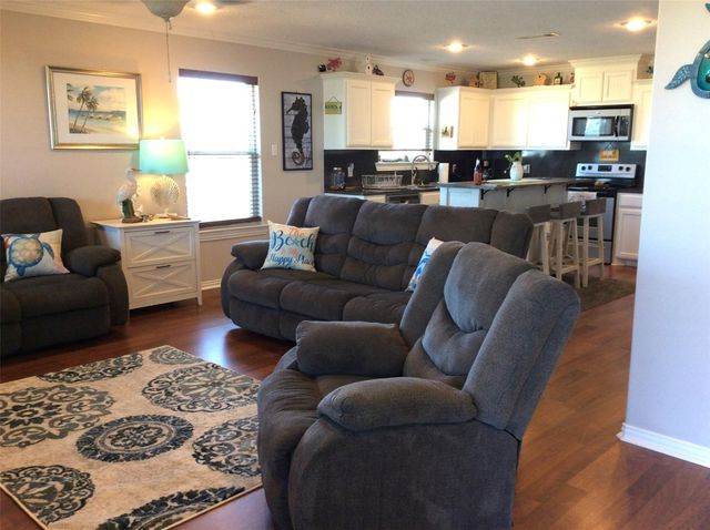 915 Sandollar, Crystal Beach, TX 77650