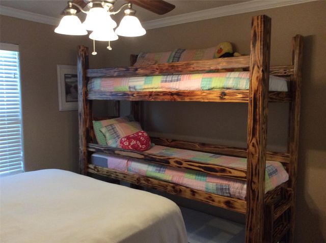 915 Sandollar, Crystal Beach, TX 77650