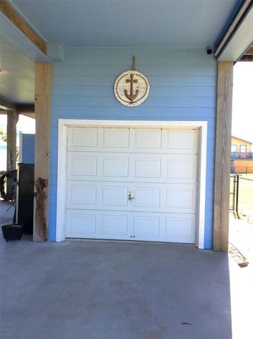 915 Sandollar, Crystal Beach, TX 77650
