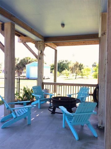 915 Sandollar, Crystal Beach, TX 77650