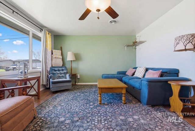 2211 3rd St S, Nampa, ID 83651