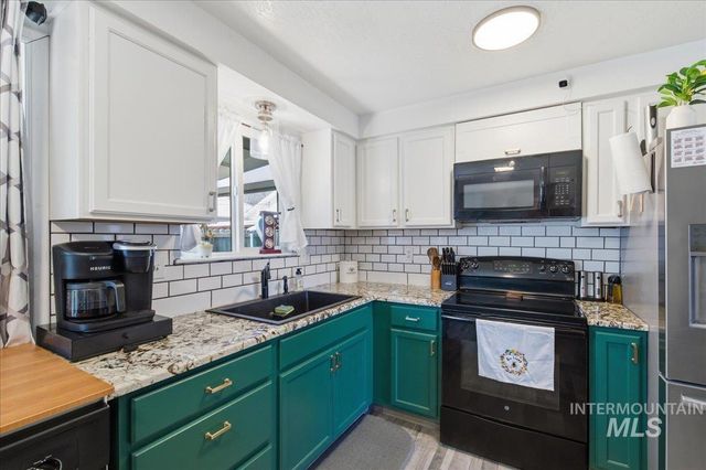 2211 3rd St S, Nampa, ID 83651