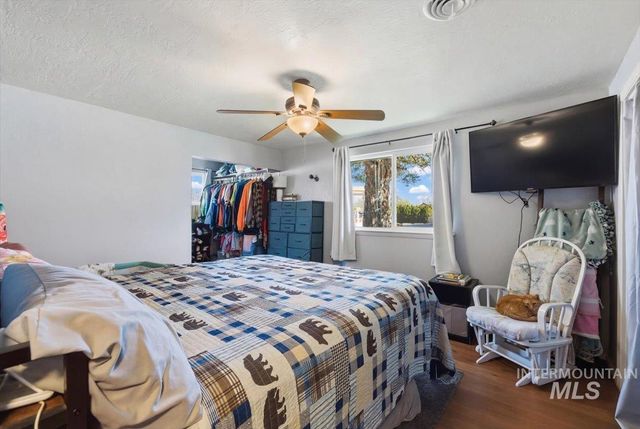 2211 3rd St S, Nampa, ID 83651