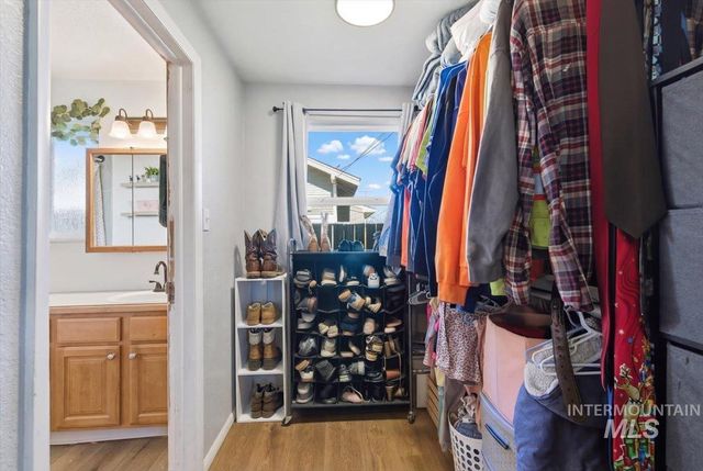 2211 3rd St S, Nampa, ID 83651