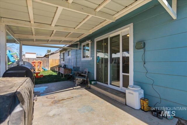 2211 3rd St S, Nampa, ID 83651