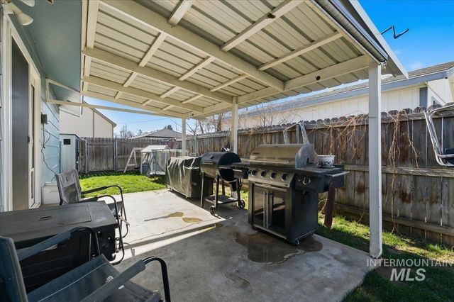 2211 3rd St S, Nampa, ID 83651