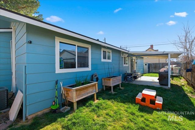 2211 3rd St S, Nampa, ID 83651