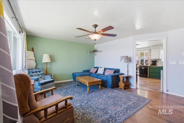 2211 3rd St S, Nampa, ID 83651