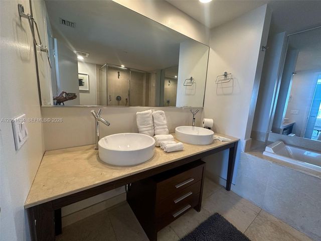 485 Brickell Ave 4408, Miami, FL 33131