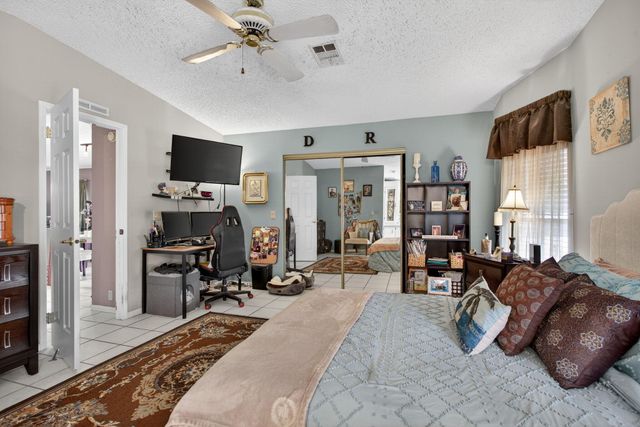 6482 NW 37th Avenue, Coconut Creek, FL 33073