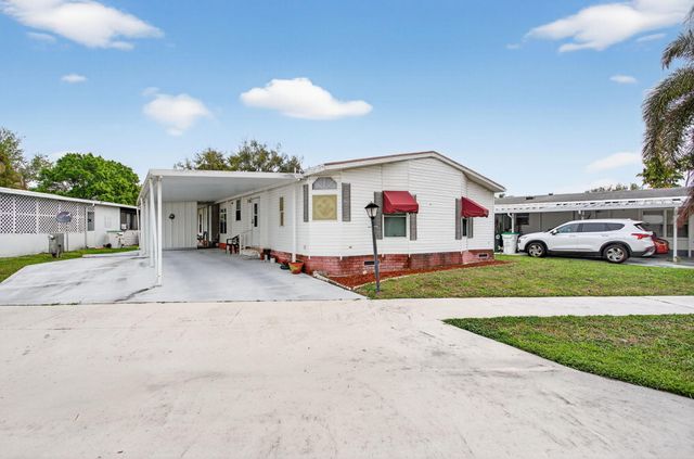 6482 NW 37th Avenue, Coconut Creek, FL 33073