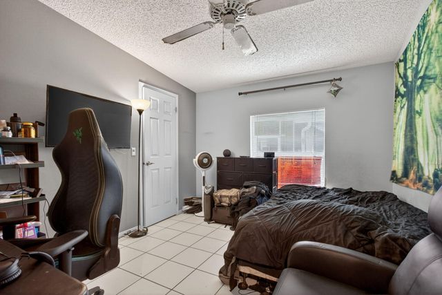 6482 NW 37th Avenue, Coconut Creek, FL 33073