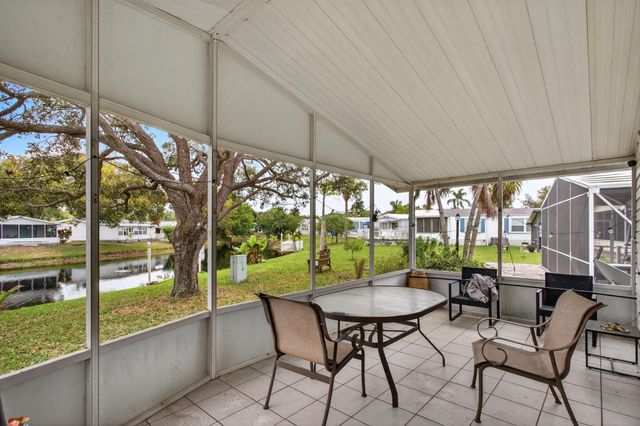 6482 NW 37th Avenue, Coconut Creek, FL 33073