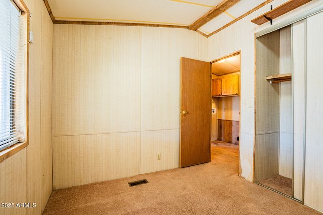 33300 S JEANNE Lane, Black Canyon City, AZ 85324