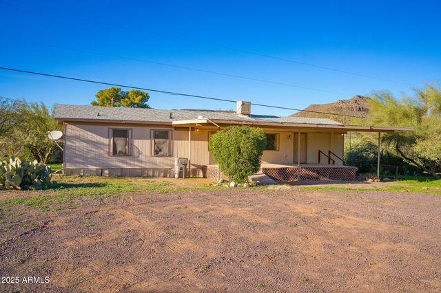 33300 S JEANNE Lane, Black Canyon City, AZ 85324
