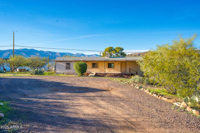 33300 S JEANNE Lane, Black Canyon City, AZ 85324