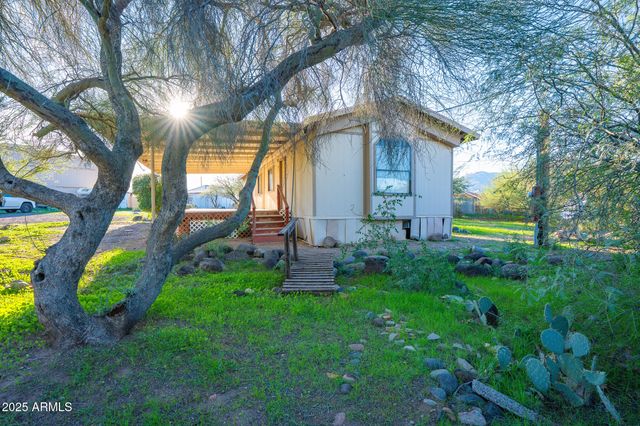 33300 S JEANNE Lane, Black Canyon City, AZ 85324