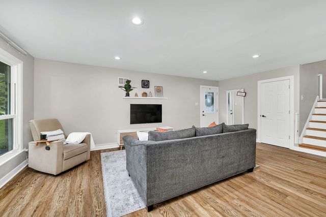 2533 Hickory Road, Homewood, IL 60430