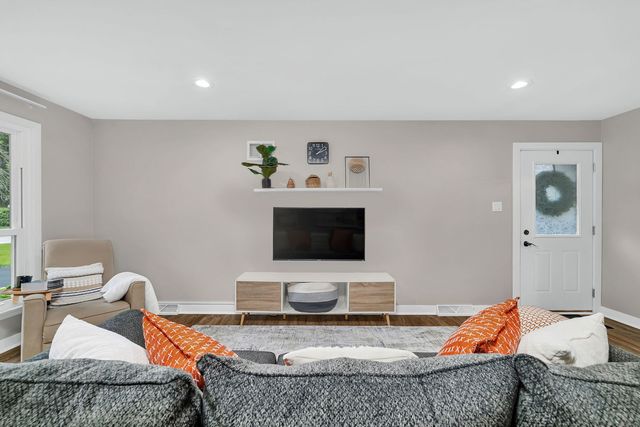 2533 Hickory Road, Homewood, IL 60430