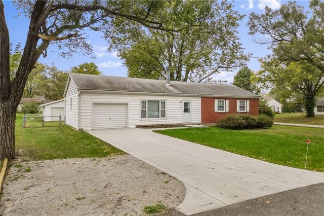 106 S Doniphan Street, Lawson, MO 64062