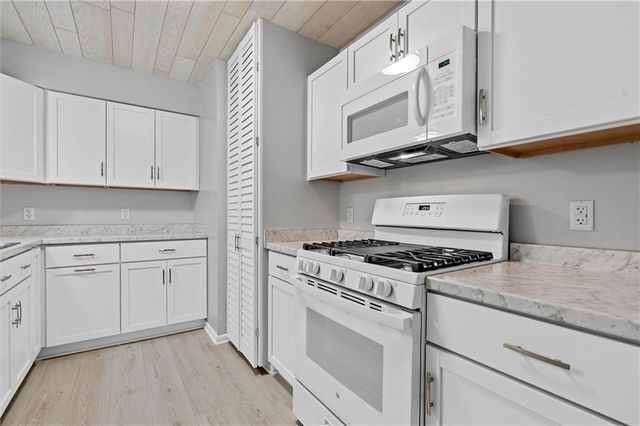 106 S Doniphan Street, Lawson, MO 64062