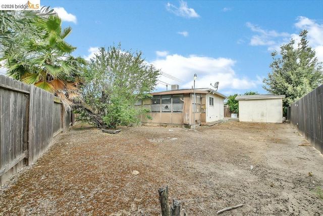 901 Carpino Ave, Pittsburg, CA 94565