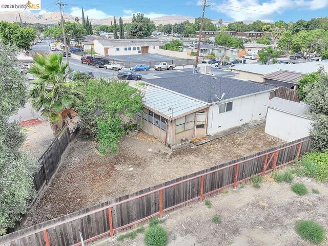 901 Carpino Ave, Pittsburg, CA 94565