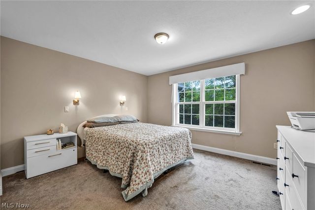 772 Wildberry Circle, Avon Lake, OH 44012