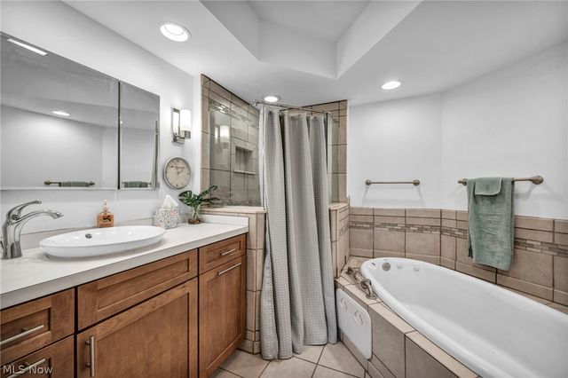 772 Wildberry Circle, Avon Lake, OH 44012
