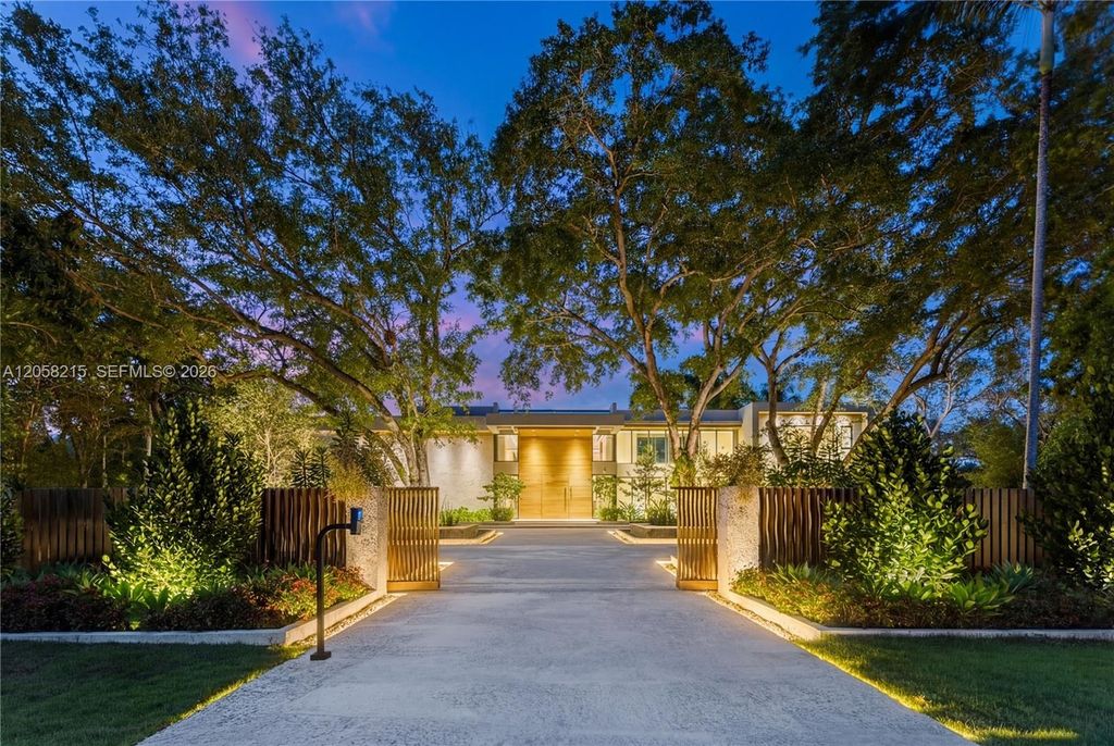 6701 SW 101st Street, Pinecrest, FL 33156