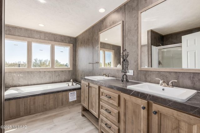 7245 N Gecko Run Trail, Tucson, AZ 85743