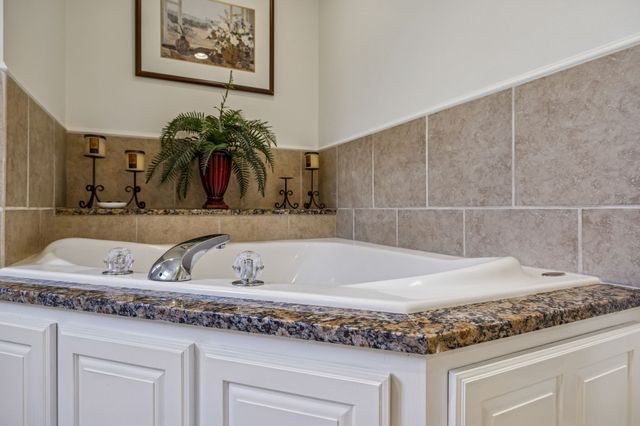 1155 Deerfoot Dr, Pegram, TN 37143