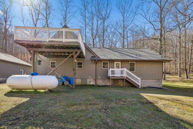 1155 Deerfoot Dr, Pegram, TN 37143