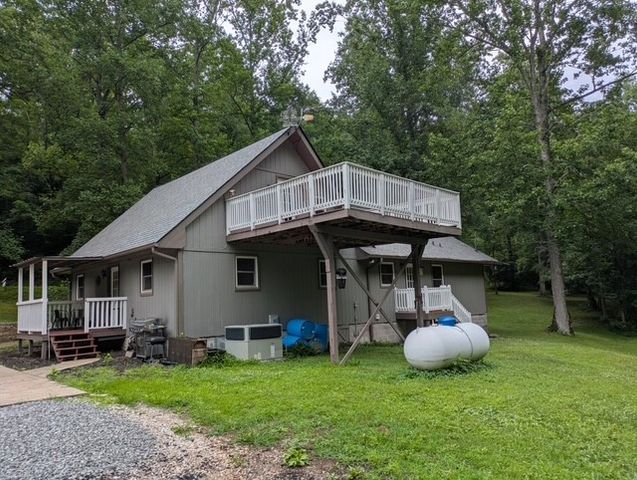 1155 Deerfoot Dr, Pegram, TN 37143