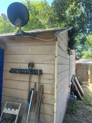 1502 Wilshire Ave, Stockton, CA 95203