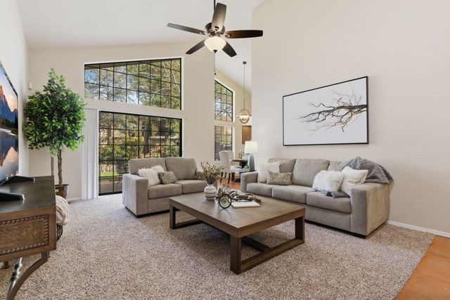 5708 Elderberry Court NE, Albuquerque, NM 87111