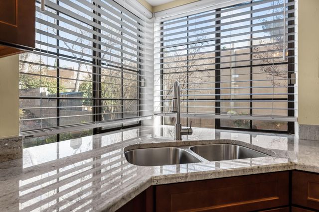 5708 Elderberry Court NE, Albuquerque, NM 87111