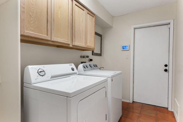 5708 Elderberry Court NE, Albuquerque, NM 87111