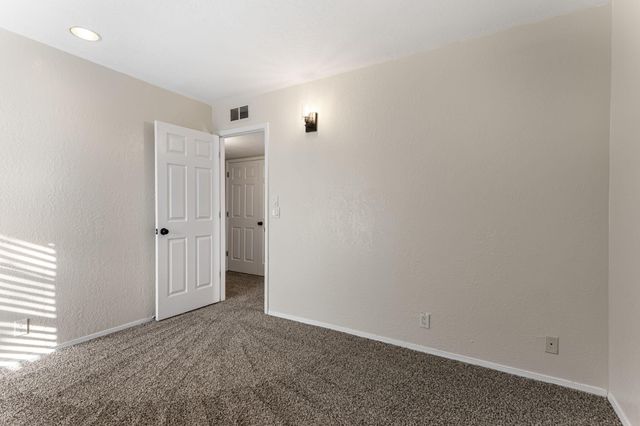 5708 Elderberry Court NE, Albuquerque, NM 87111