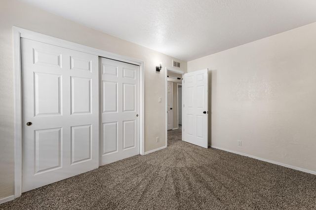 5708 Elderberry Court NE, Albuquerque, NM 87111