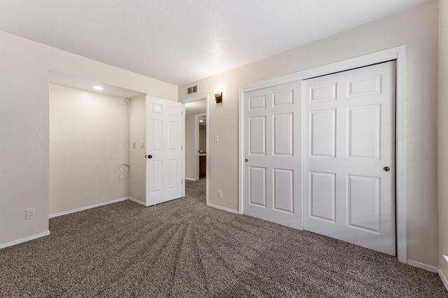 5708 Elderberry Court NE, Albuquerque, NM 87111