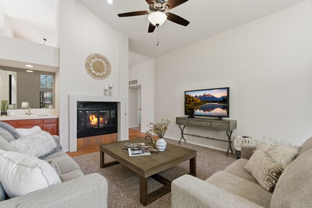 5708 Elderberry Court NE, Albuquerque, NM 87111