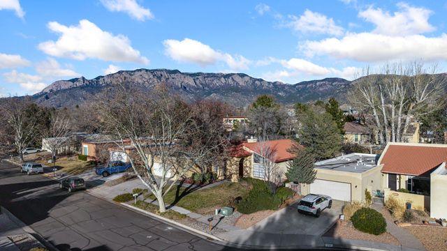 5708 Elderberry Court NE, Albuquerque, NM 87111