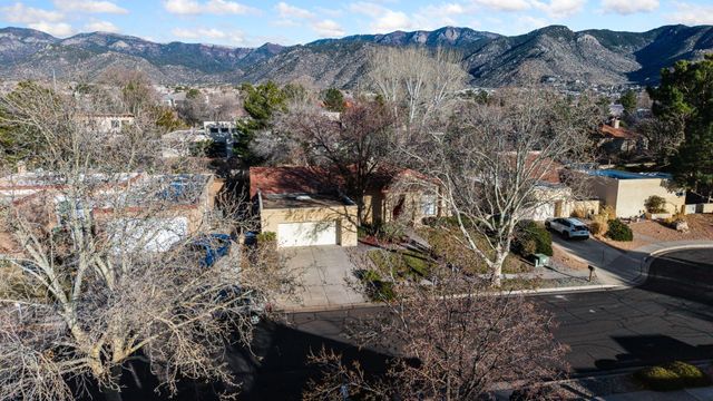 5708 Elderberry Court NE, Albuquerque, NM 87111