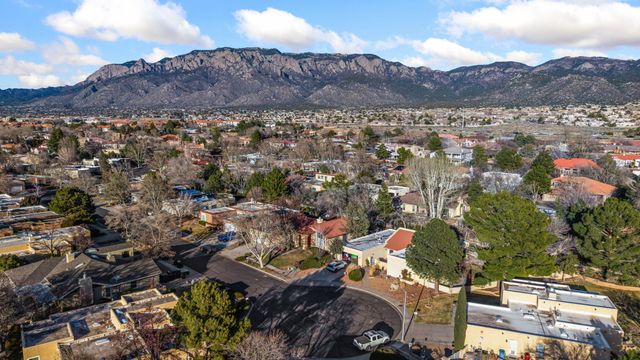 5708 Elderberry Court NE, Albuquerque, NM 87111