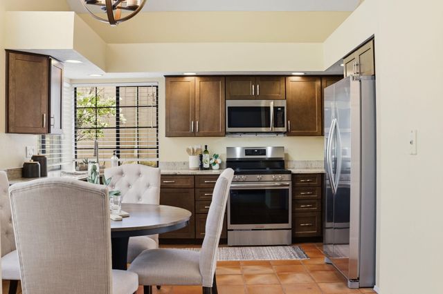 5708 Elderberry Court NE, Albuquerque, NM 87111