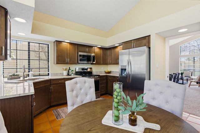 5708 Elderberry Court NE, Albuquerque, NM 87111